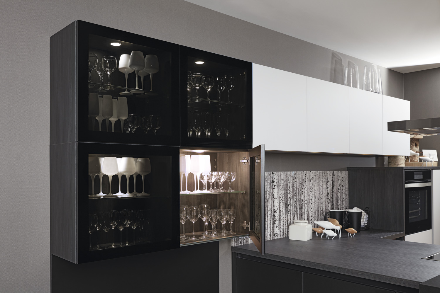 Glass wall unit detail